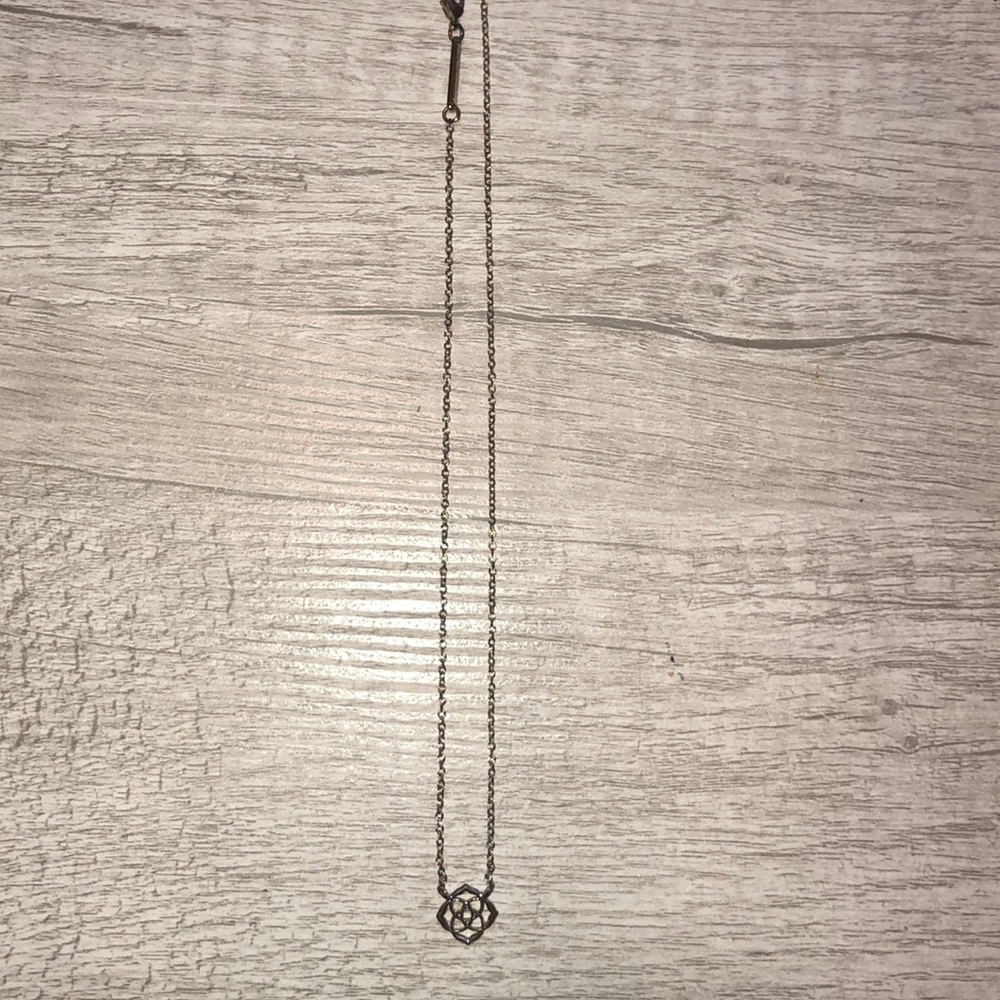 Kendra Scott | Decklyn Filigree Penant Necklace